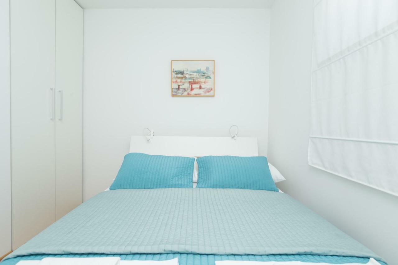 Alpeza Apartments Bol Chambre photo